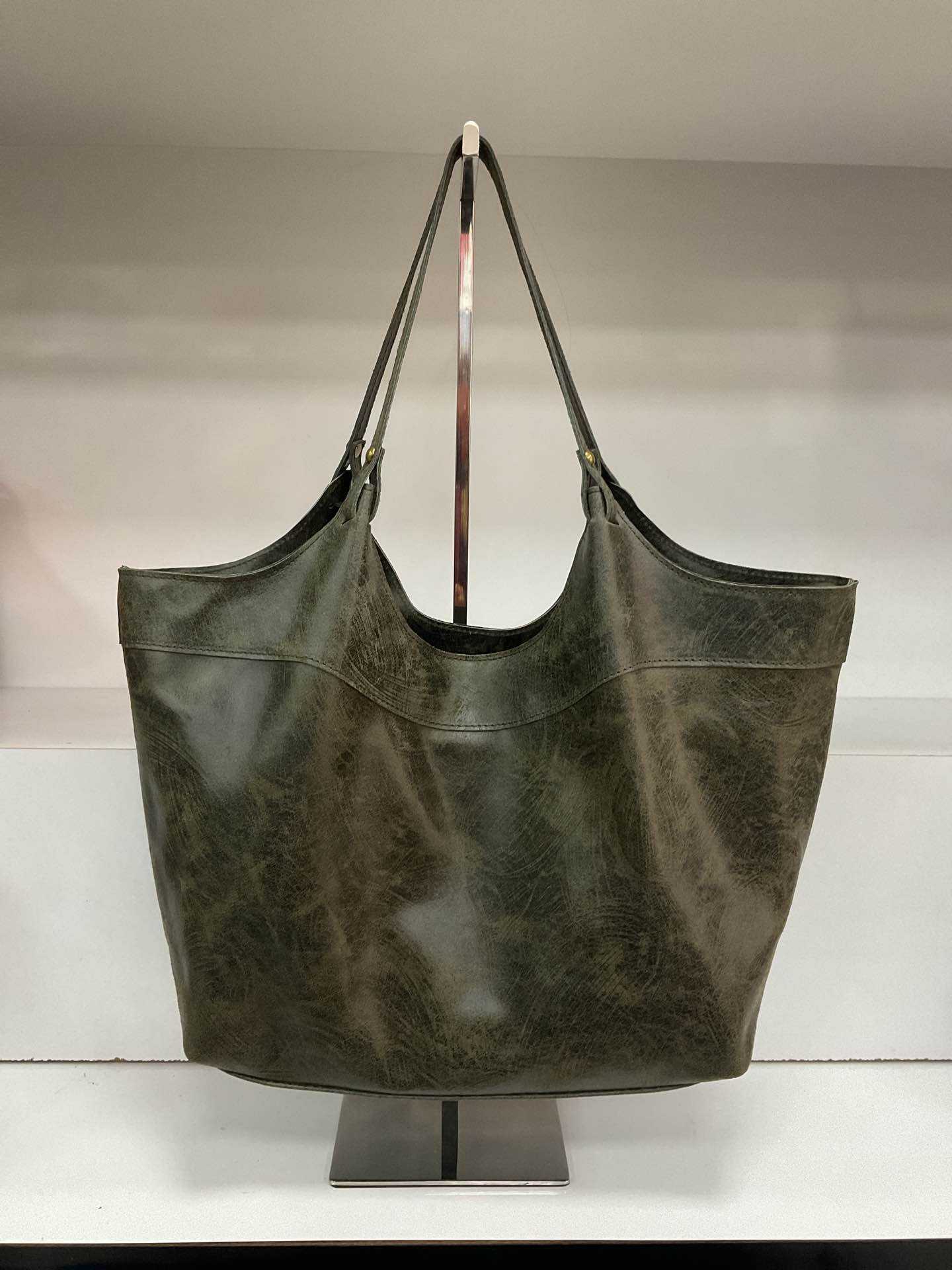 L0232 Bag 19.3in 9 Color Options