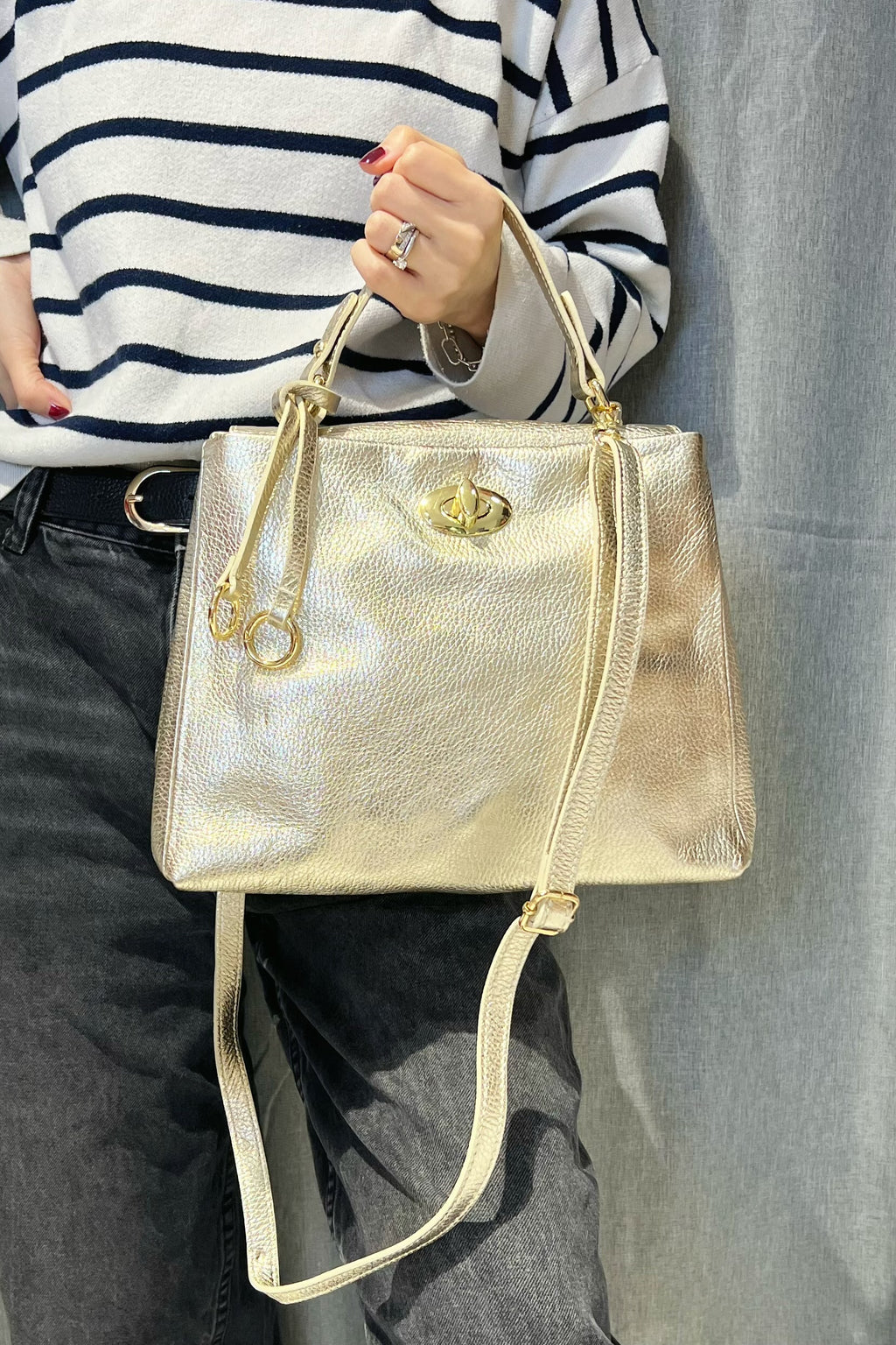 Z2520 Bag 11.0in 5 Color Options