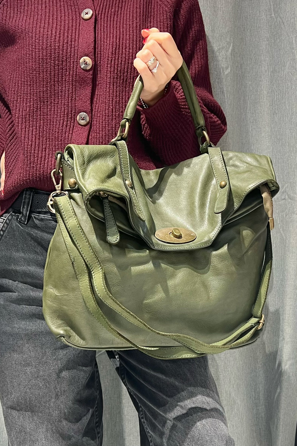 Z12619 Bag 13.4in 5 Color Options