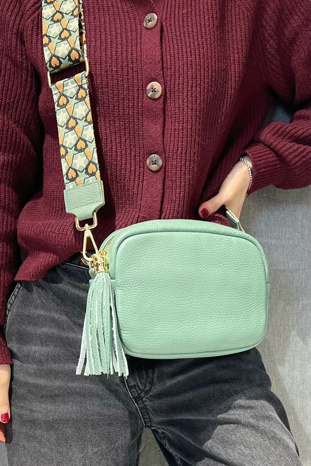 Z20882 Bag 7.9in 13 Color Options