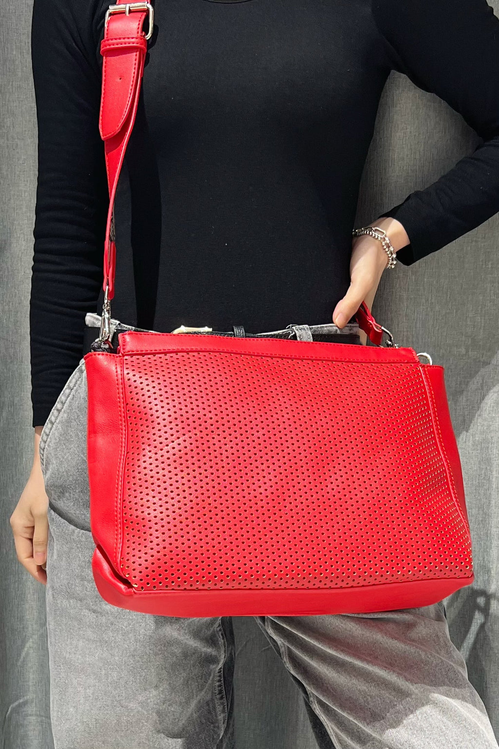 Z1907 Bag 13.4in 4 Color Options