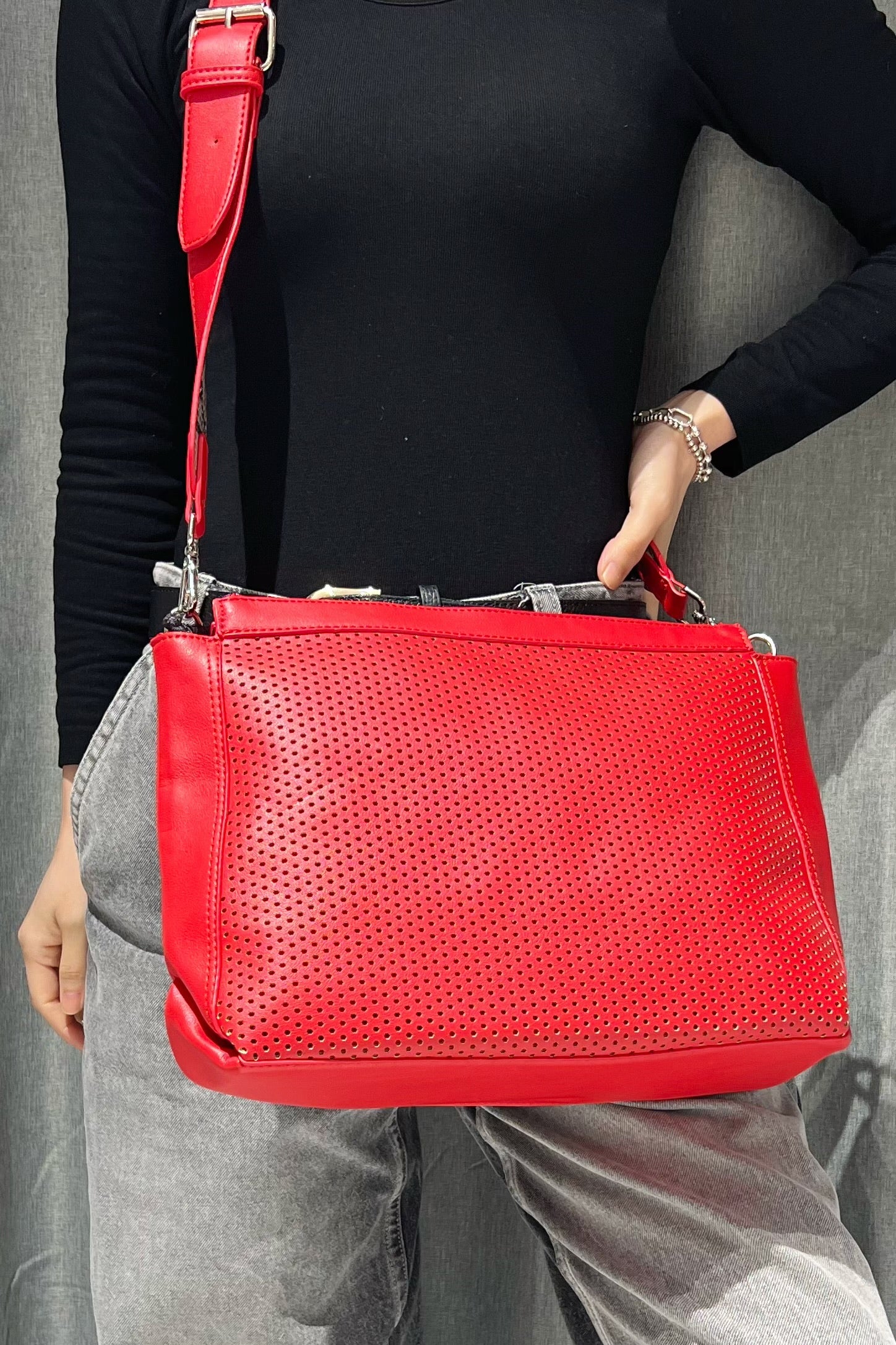 Z1907 Bag 13.4in 4 Color Options