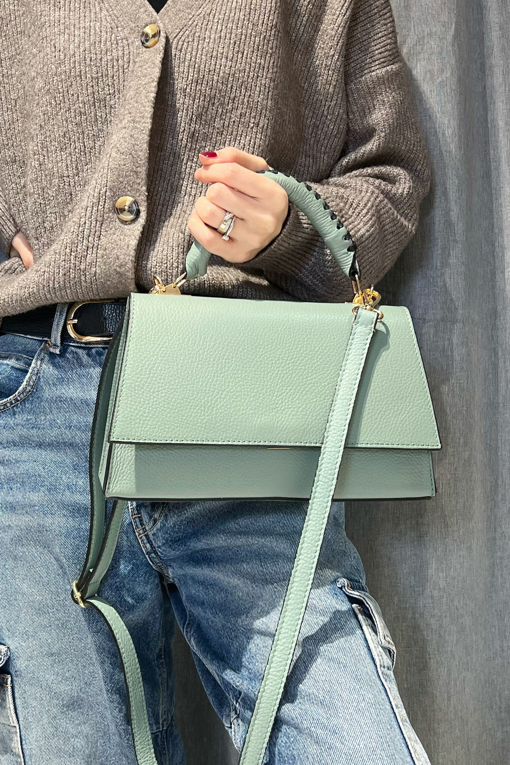 Z2135 Bag 10.6in 9 Color Options