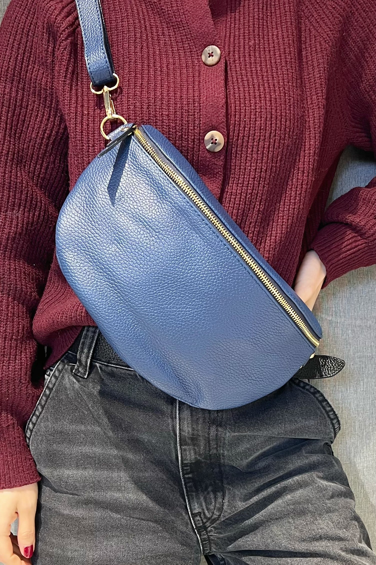 Z10352 Bag 11.0in 7 Color Options