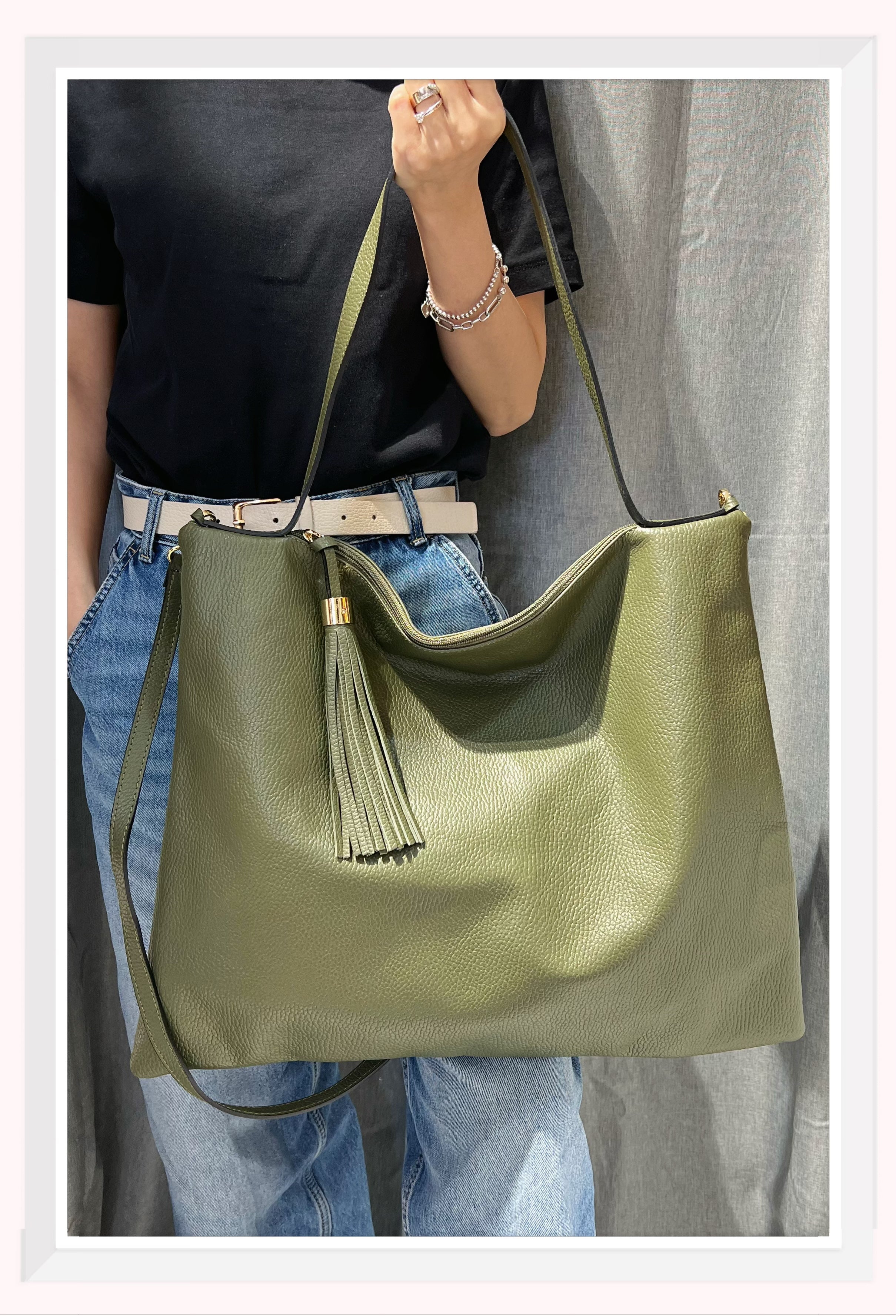 Z2523 Bag 18.1in 2 Color Options