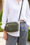 Z2046102 Bag 7.1in 2 Color Options
