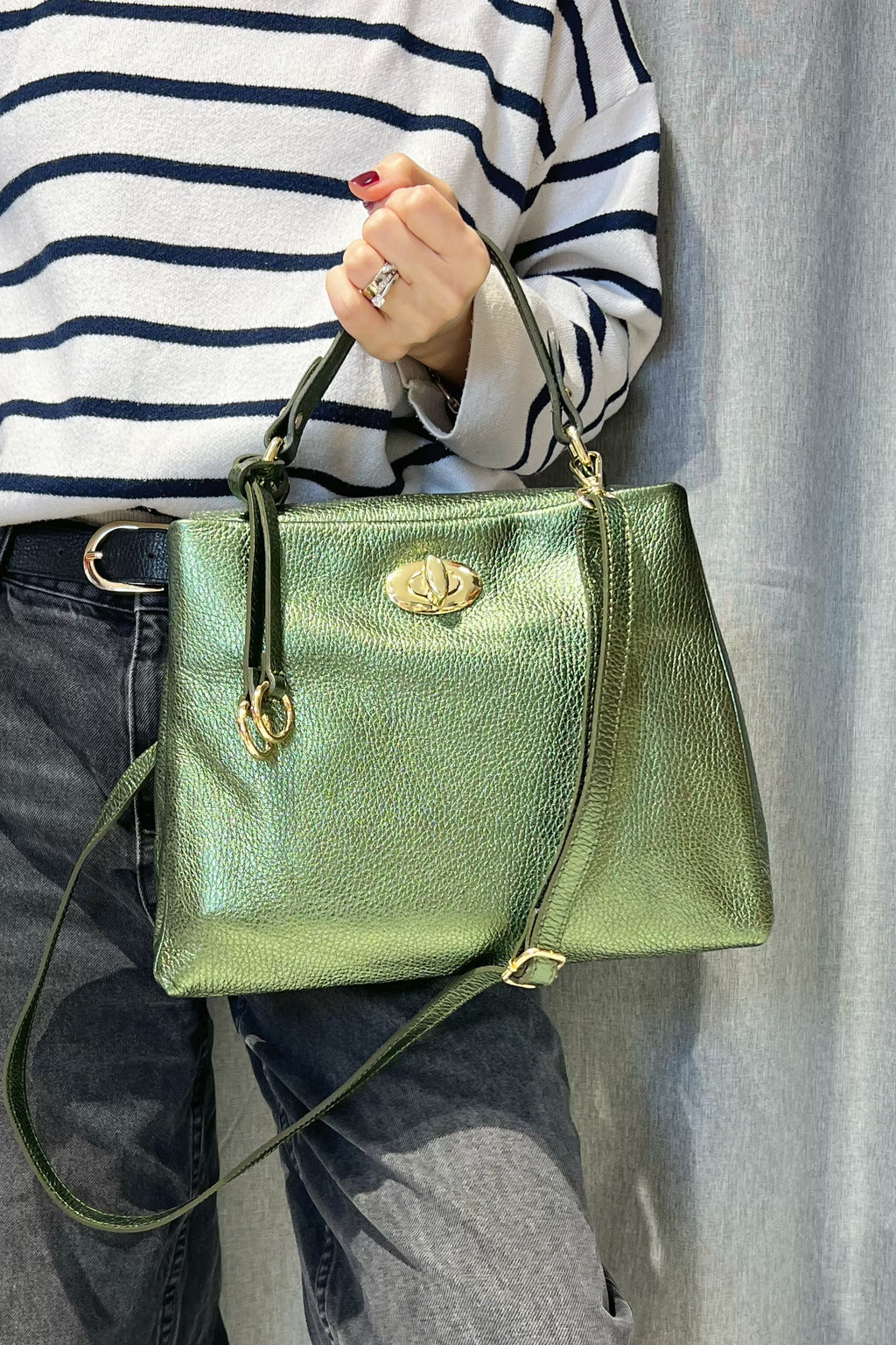 Z2520 Bag 11.0in 5 Color Options