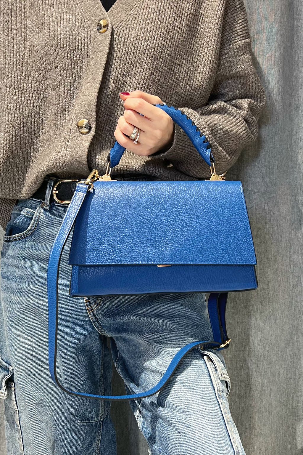 Z2135 Bag 10.6in 9 Color Options