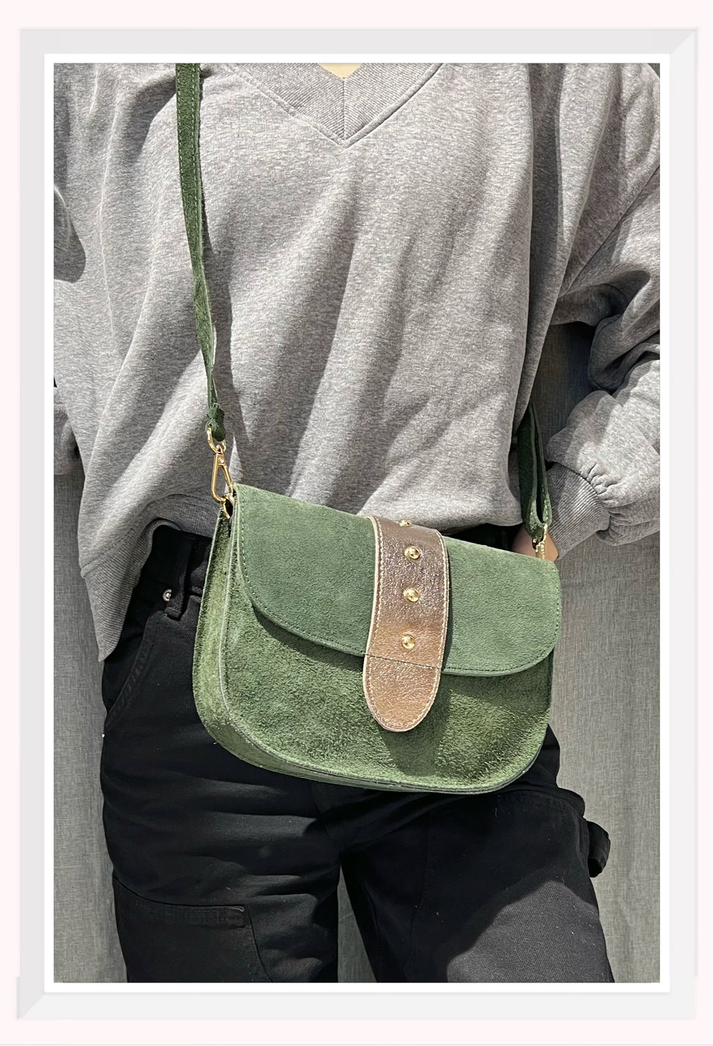 Z21024 Bag 8.7in 4 Color Options