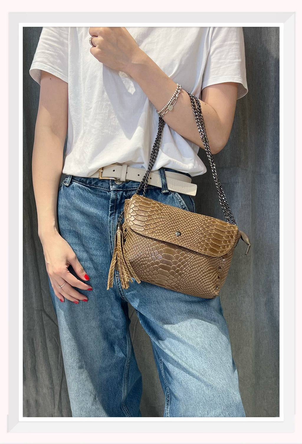 Taupe