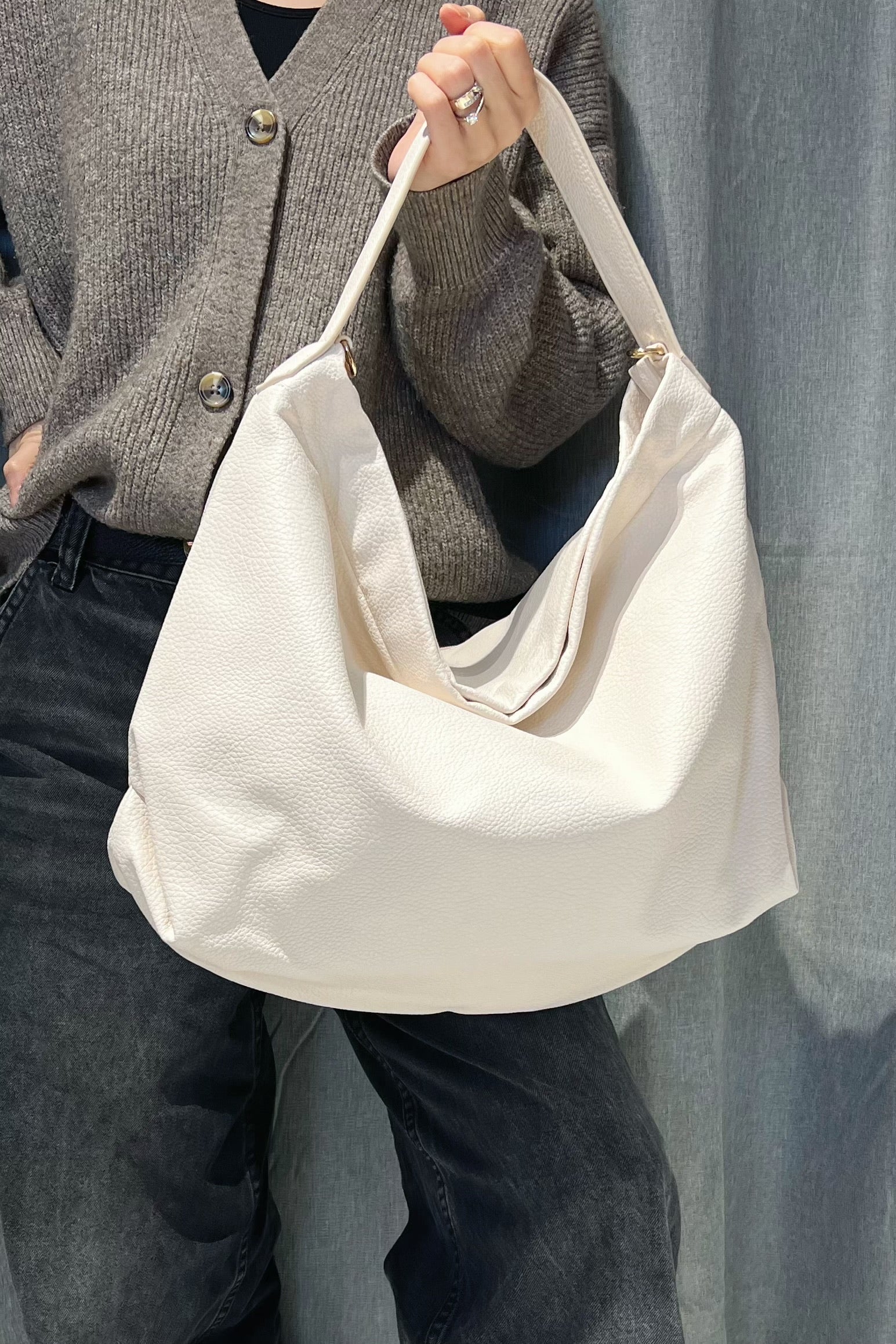 Z0097 Bag 16.5in 4 Color Options