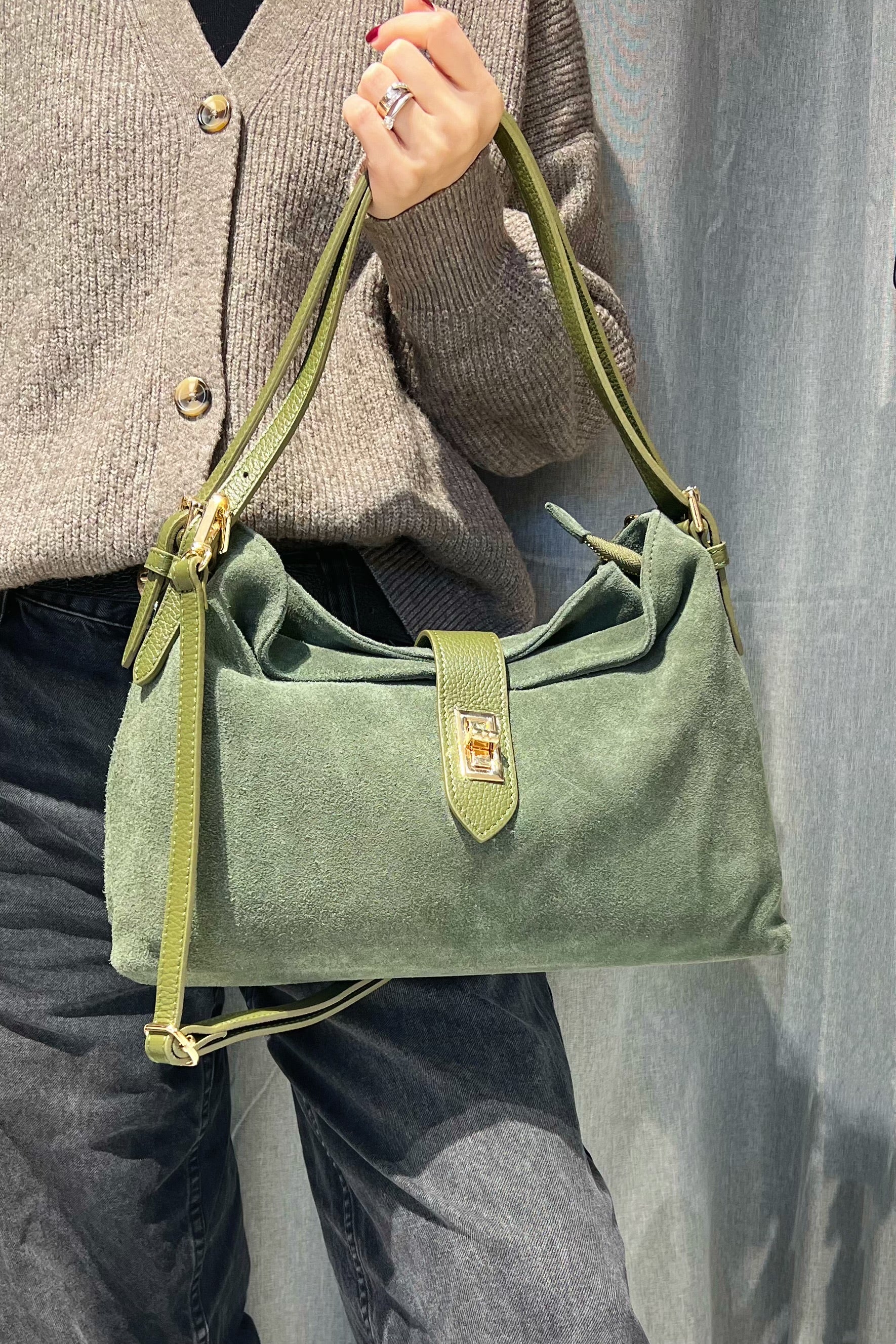 Z02092 Bag 13.8in 4 Color Options