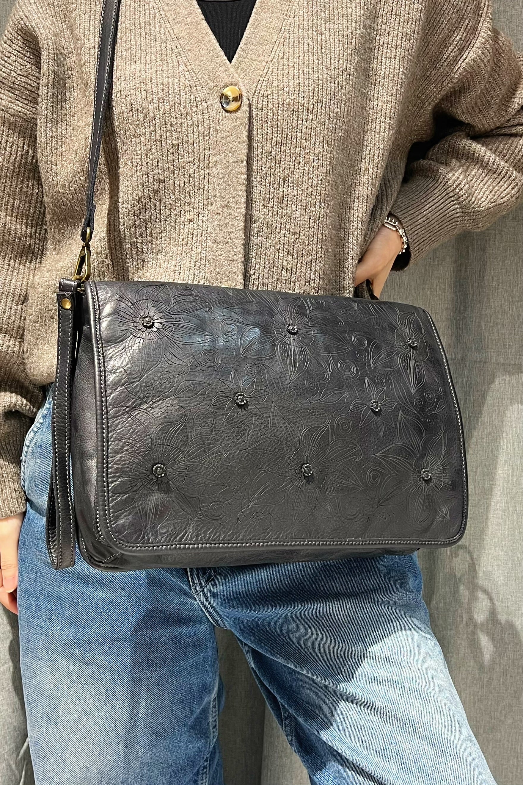 Z12625 Bag 12.2in 8 Color Options