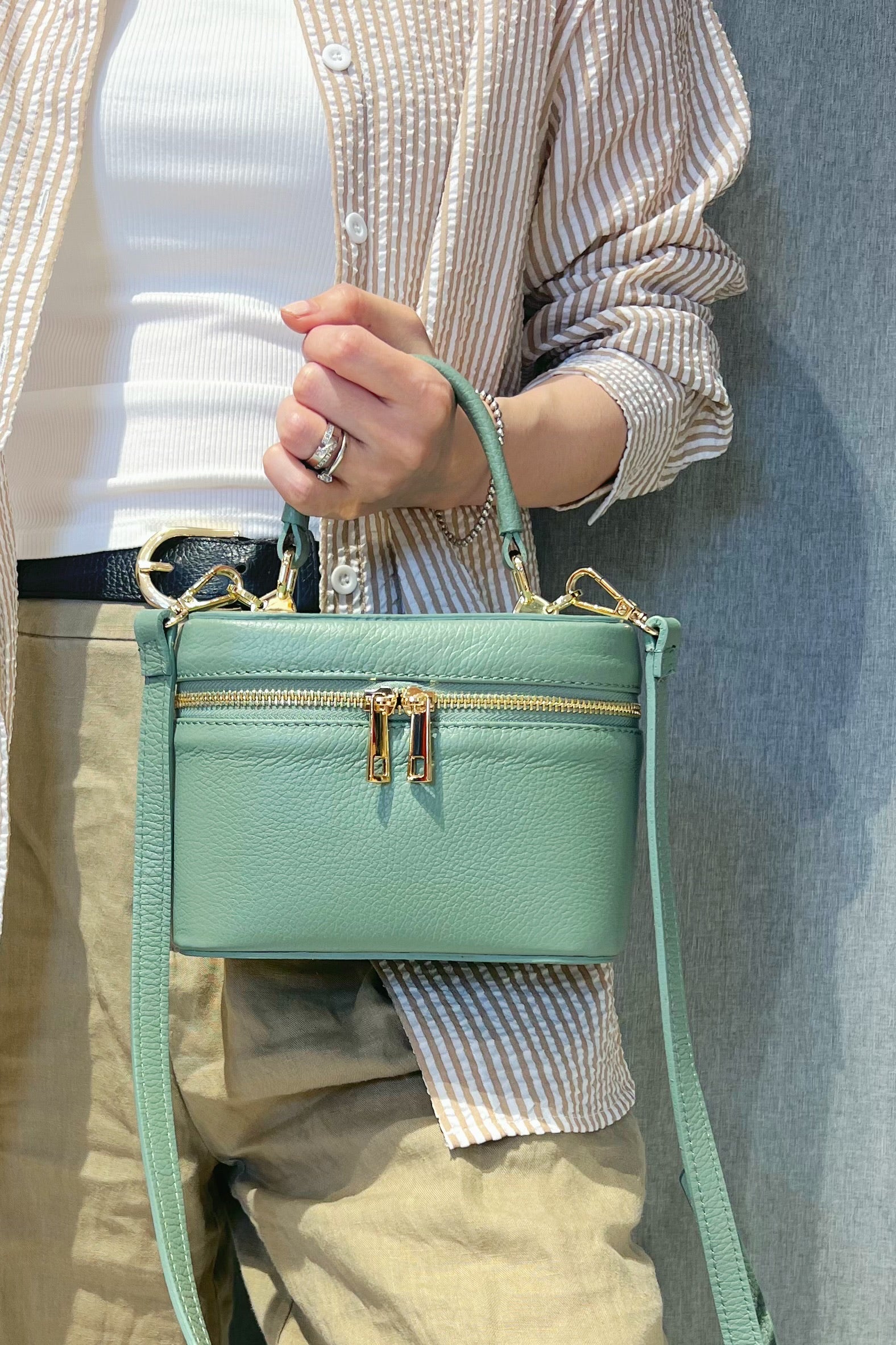 Z0325 Bag 7.1in 7 Color Options