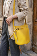 Z1841 Bag 8.3in 2 Color Options