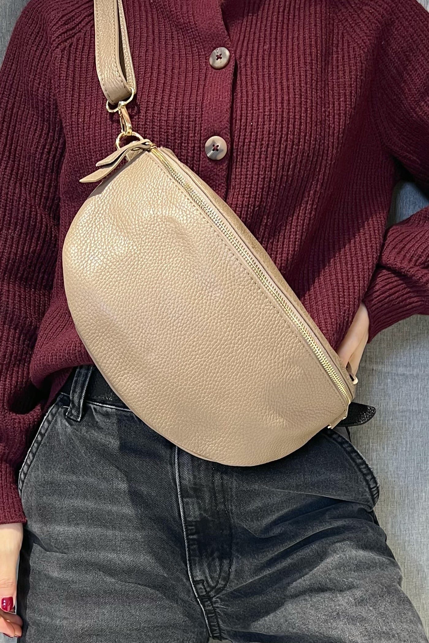 Z10352 Bag 11.0in 7 Color Options