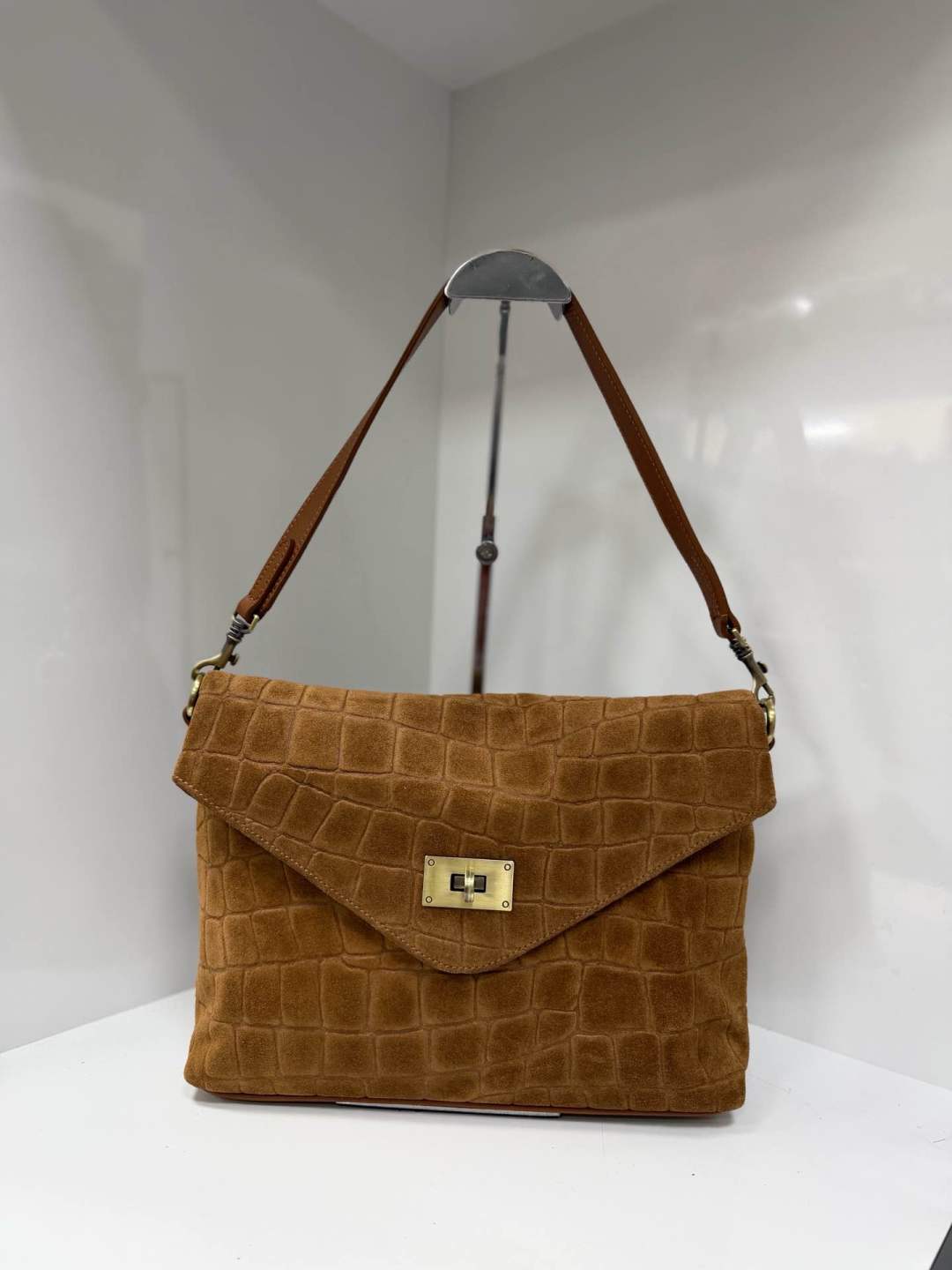 St062 Tan Shoulder Bag