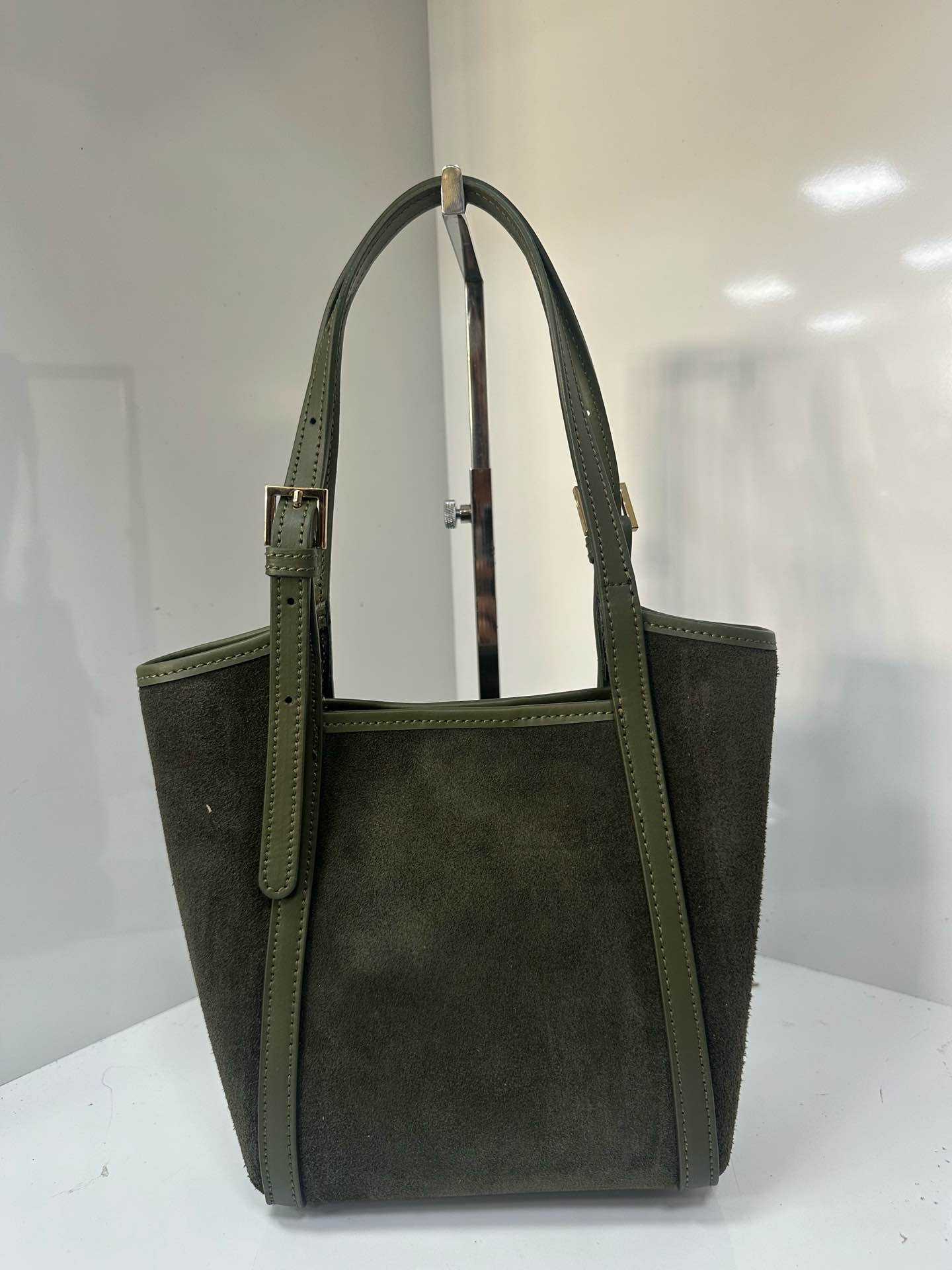 L0458 Bag 10.6in 7 Color Options