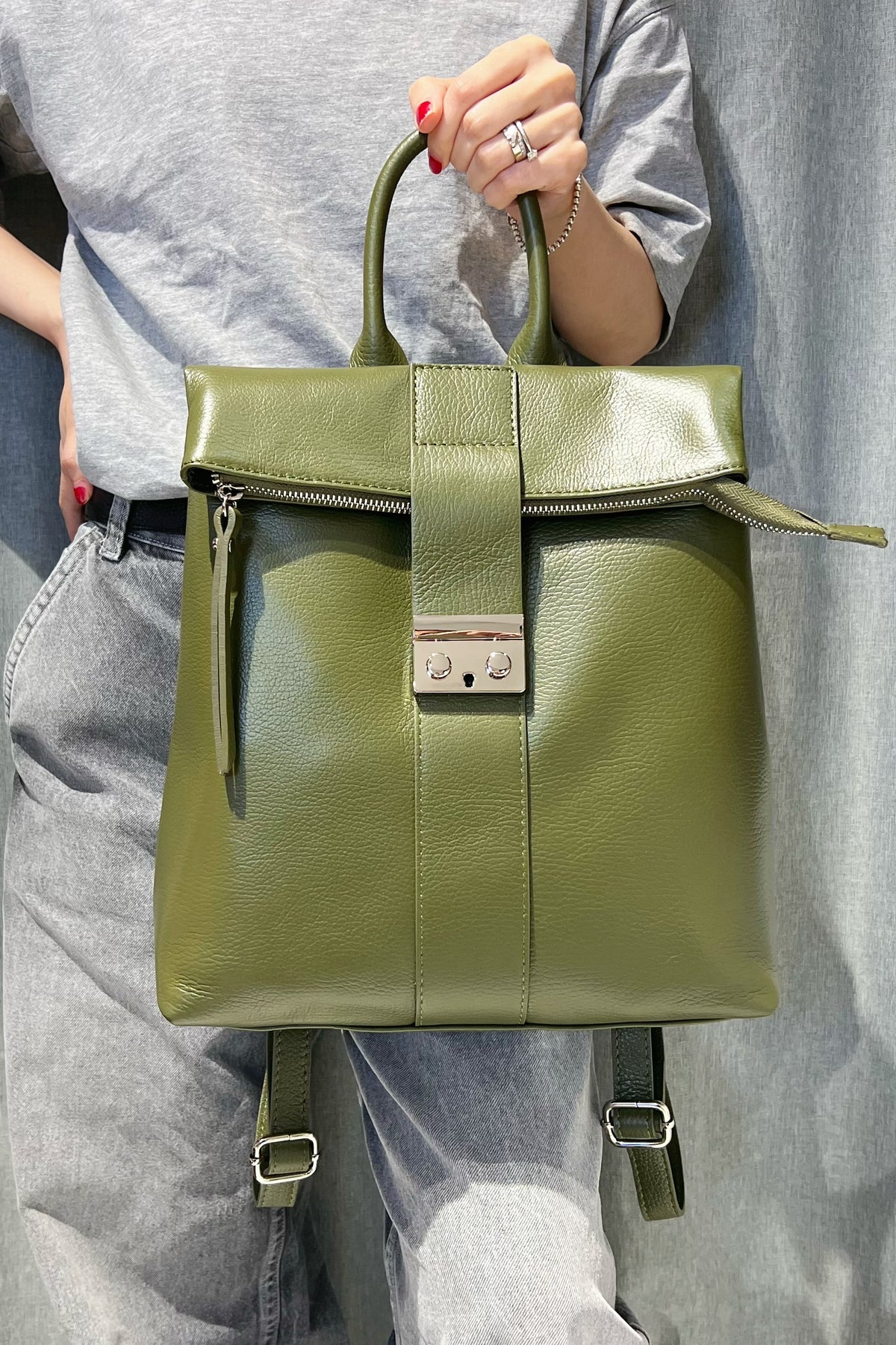 ZZ083 Khaki Leather Backpack