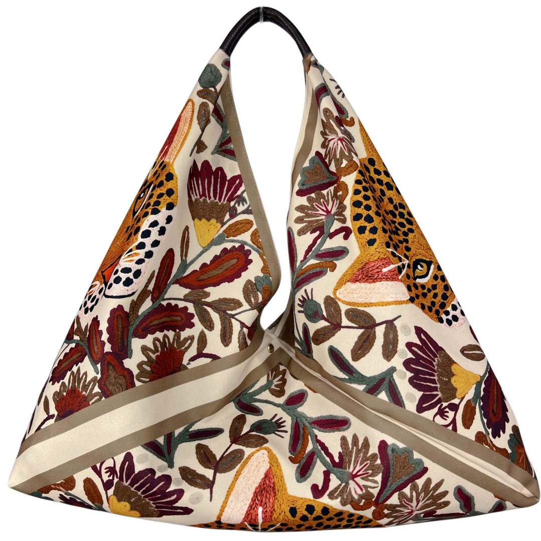 MI481 Beige Leopard Print Triangle Bag