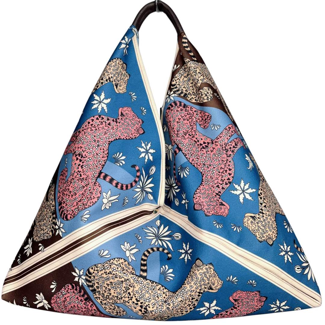 Mi163 Blue 2 Leopard-Print Tote