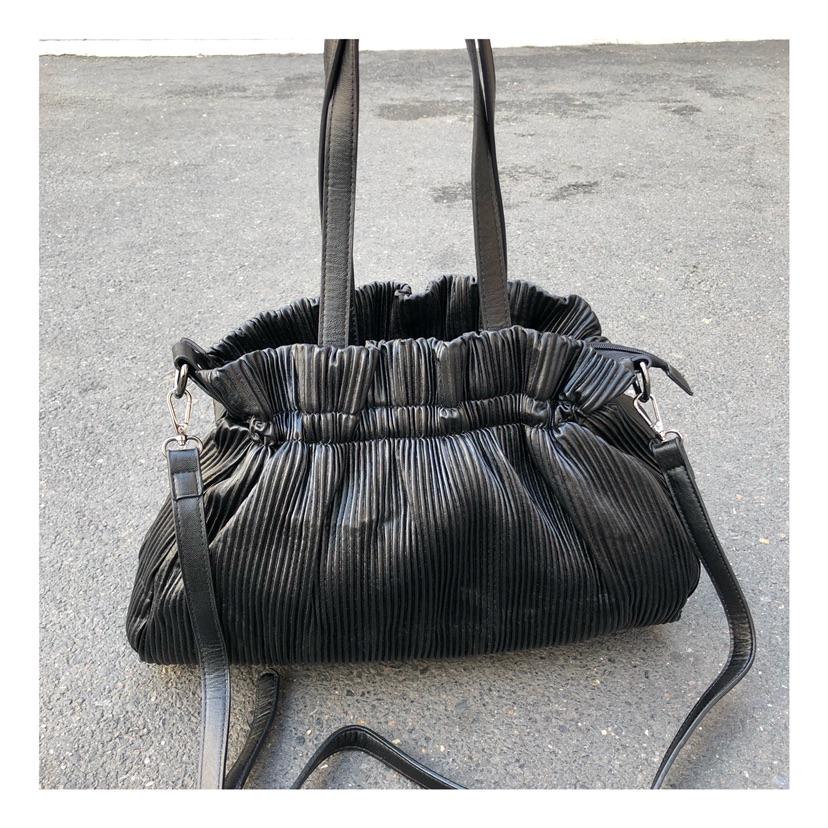 Z7015 Bag 15.7in 2 Color Options