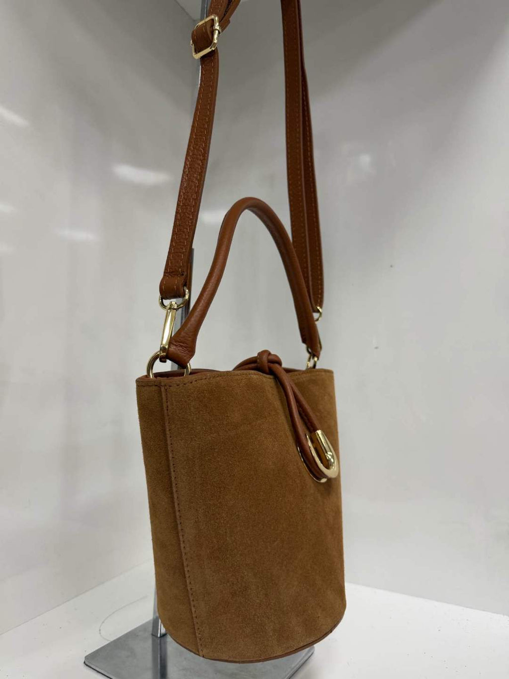 St087 Tan Bucket Bag