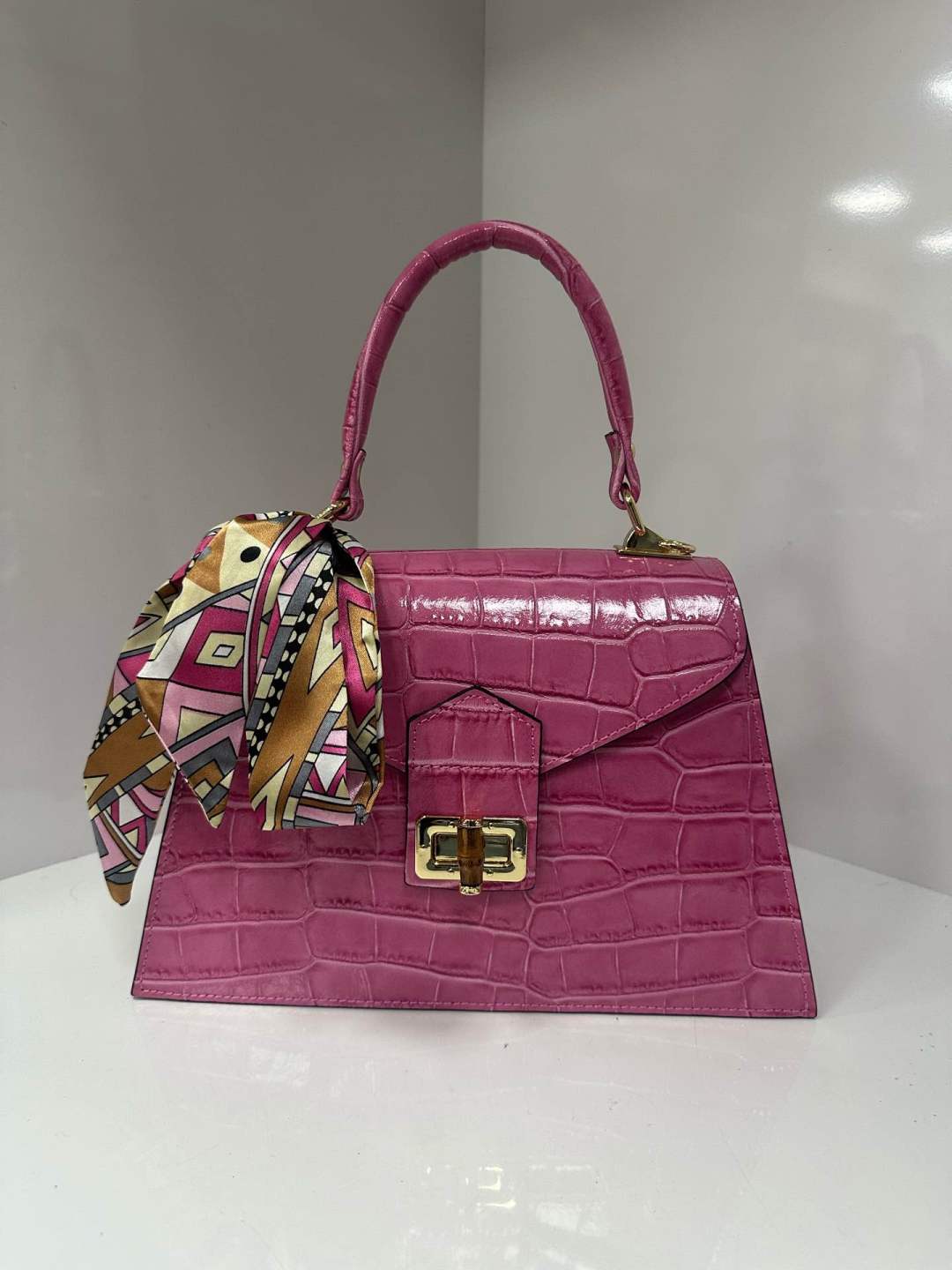 L0504 Bag 10.6in 12 Color Options