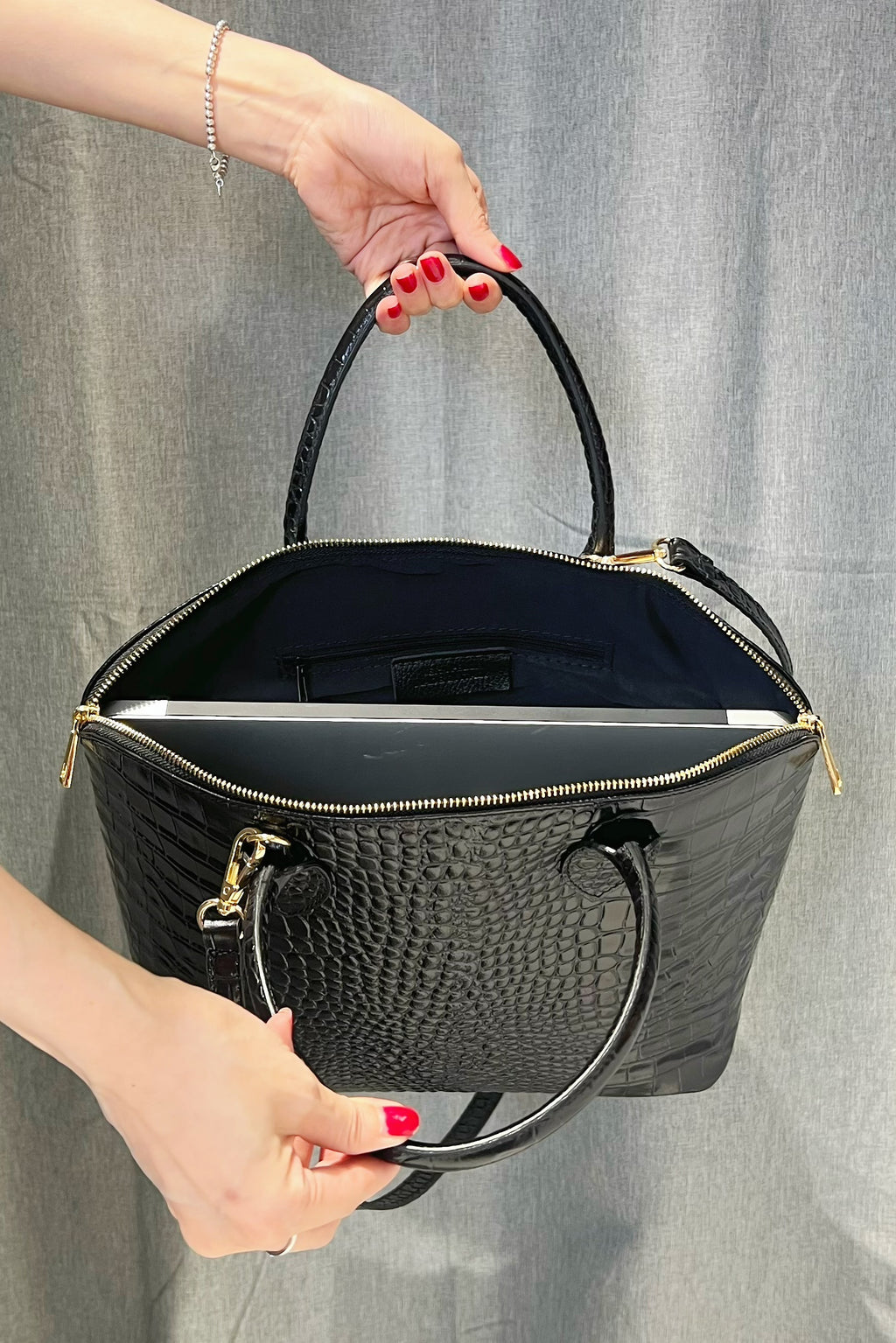 ZZ034 Black Large Croco Handbag