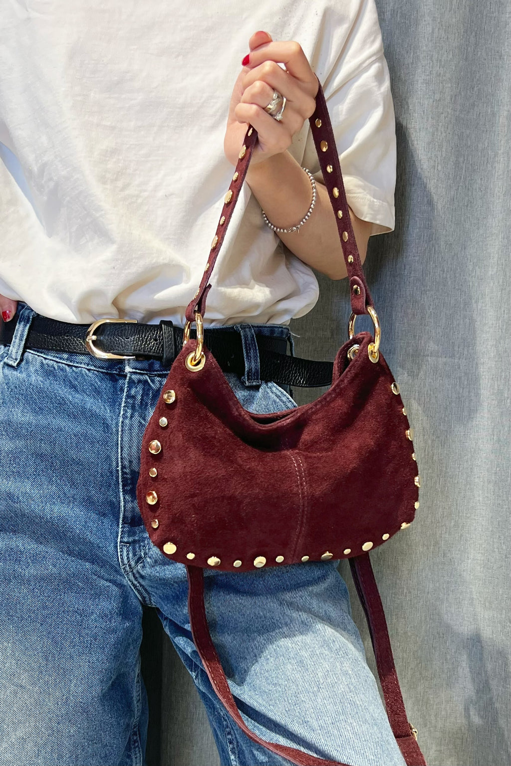 ZZ110 Burgundy Studded Suede Handbag