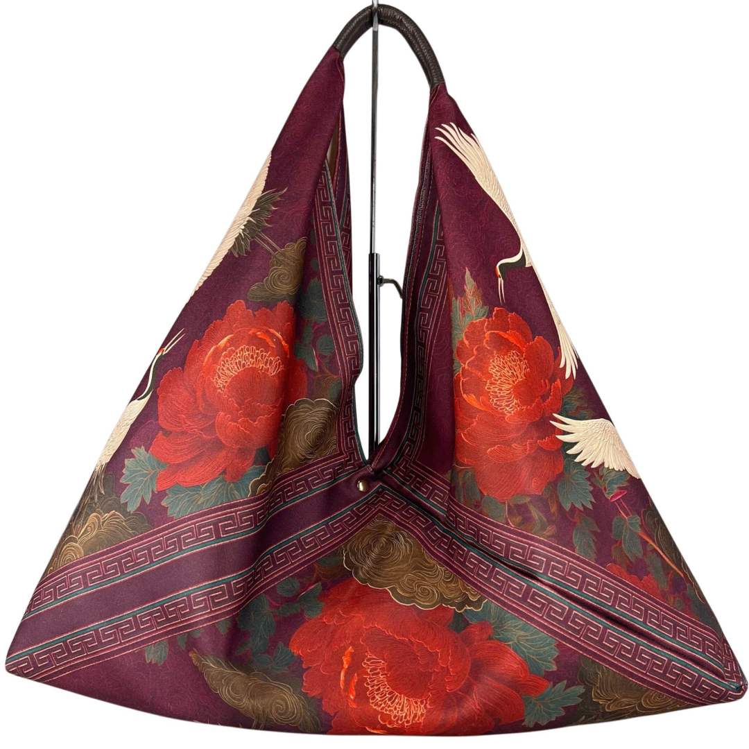 MI499 Burgundy Crane & Peony Print Triangle Bag