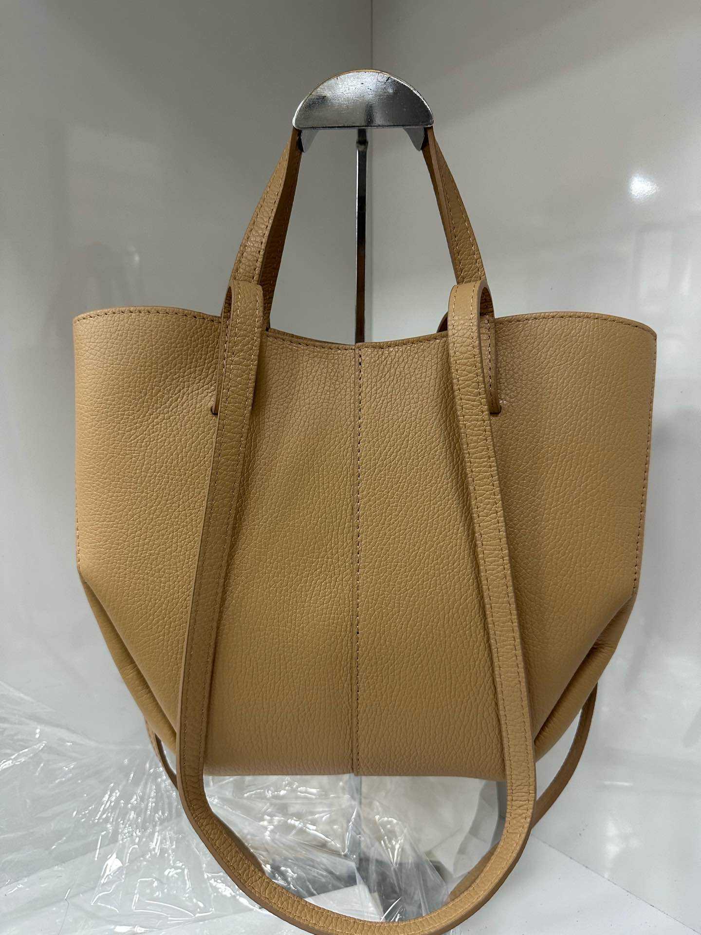 L0248 Bag 17.3in 12 Color Options