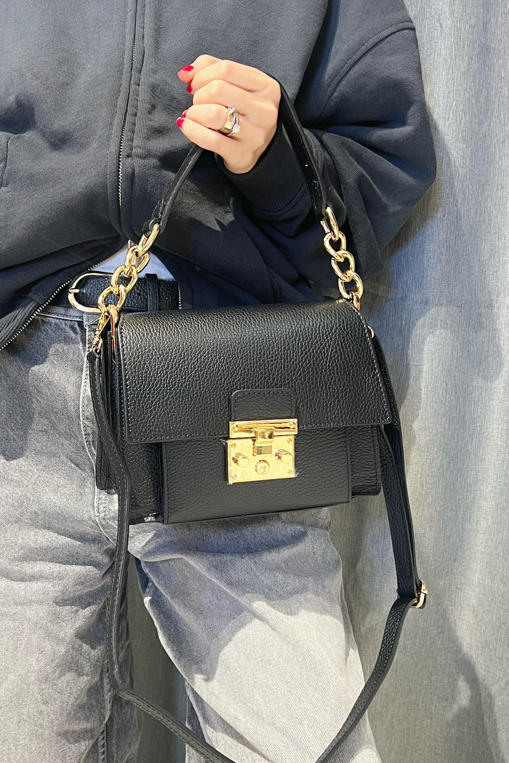 ZZ185 Black Grained Leather Top Handle Bag