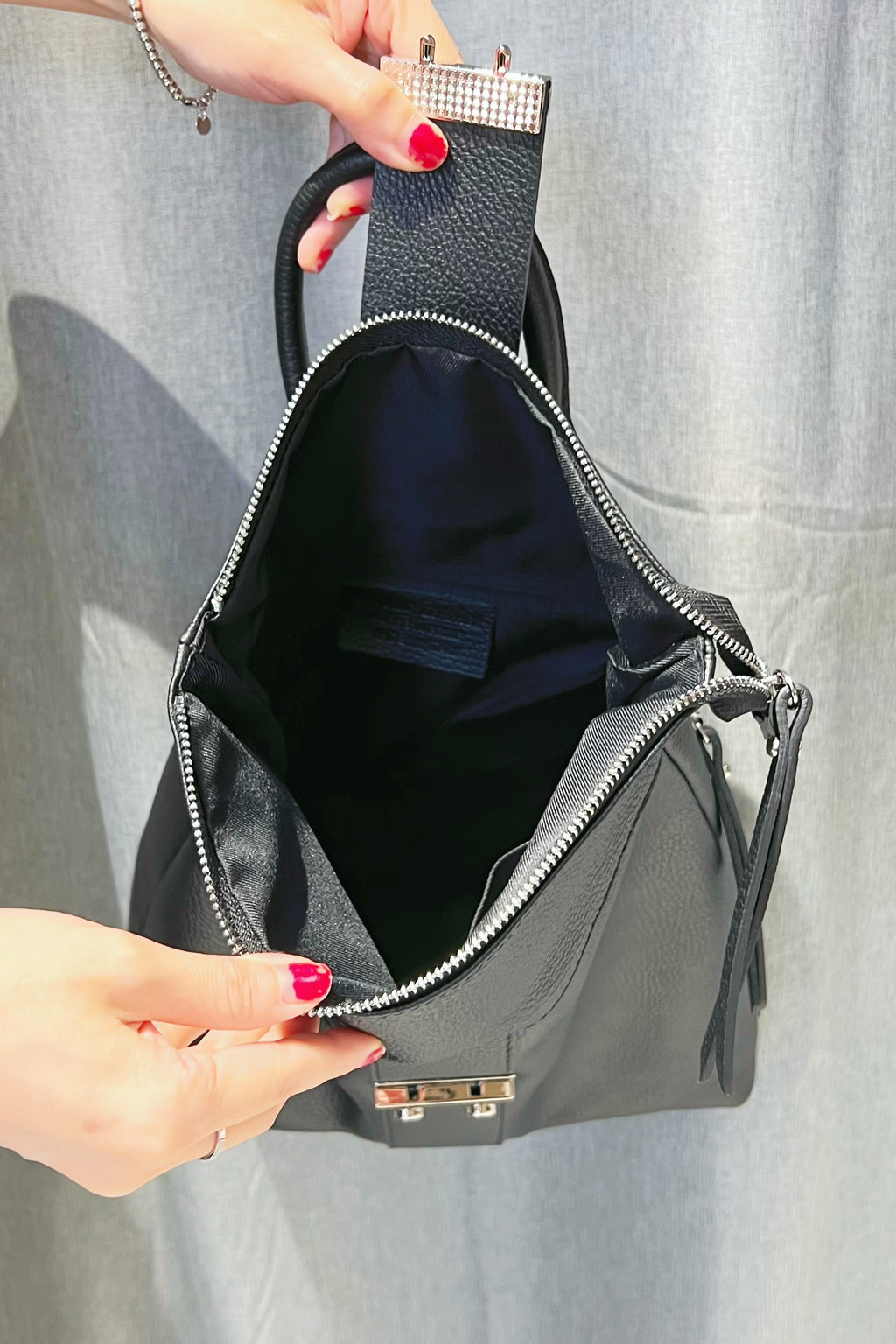 ZZ079 Black Leather Backpack