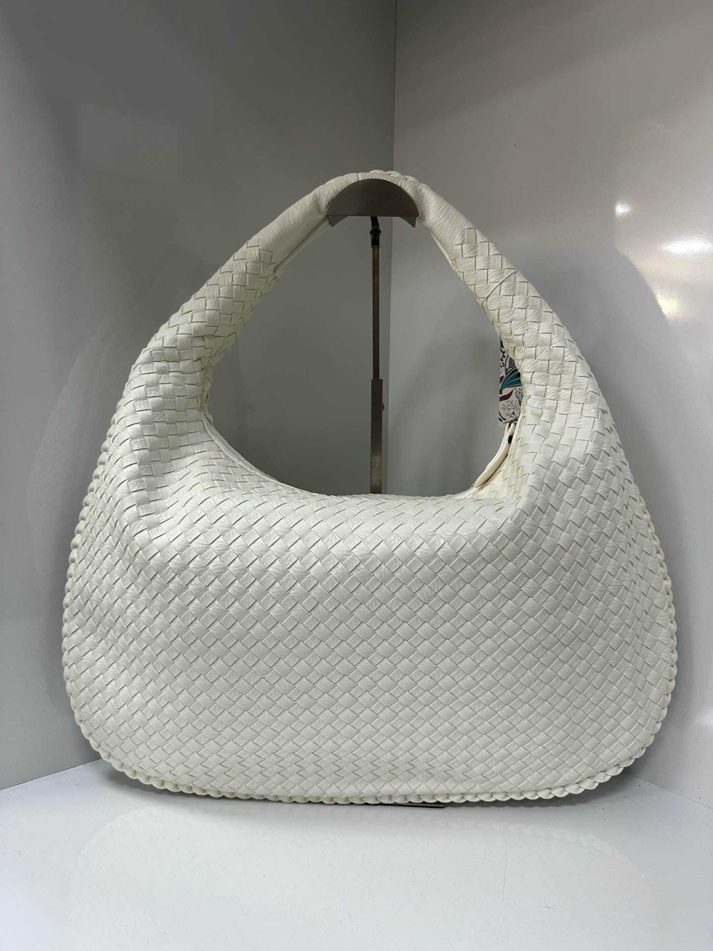 L0256 Bag 19.7in 3 Color Options
