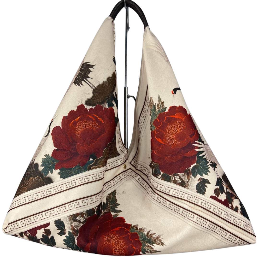 MI504 Beige Crane & Peony Print Triangle Bag