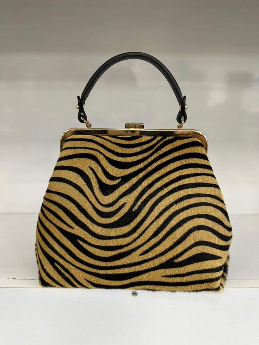 L0040 Bag 9.8in 2 Color Options