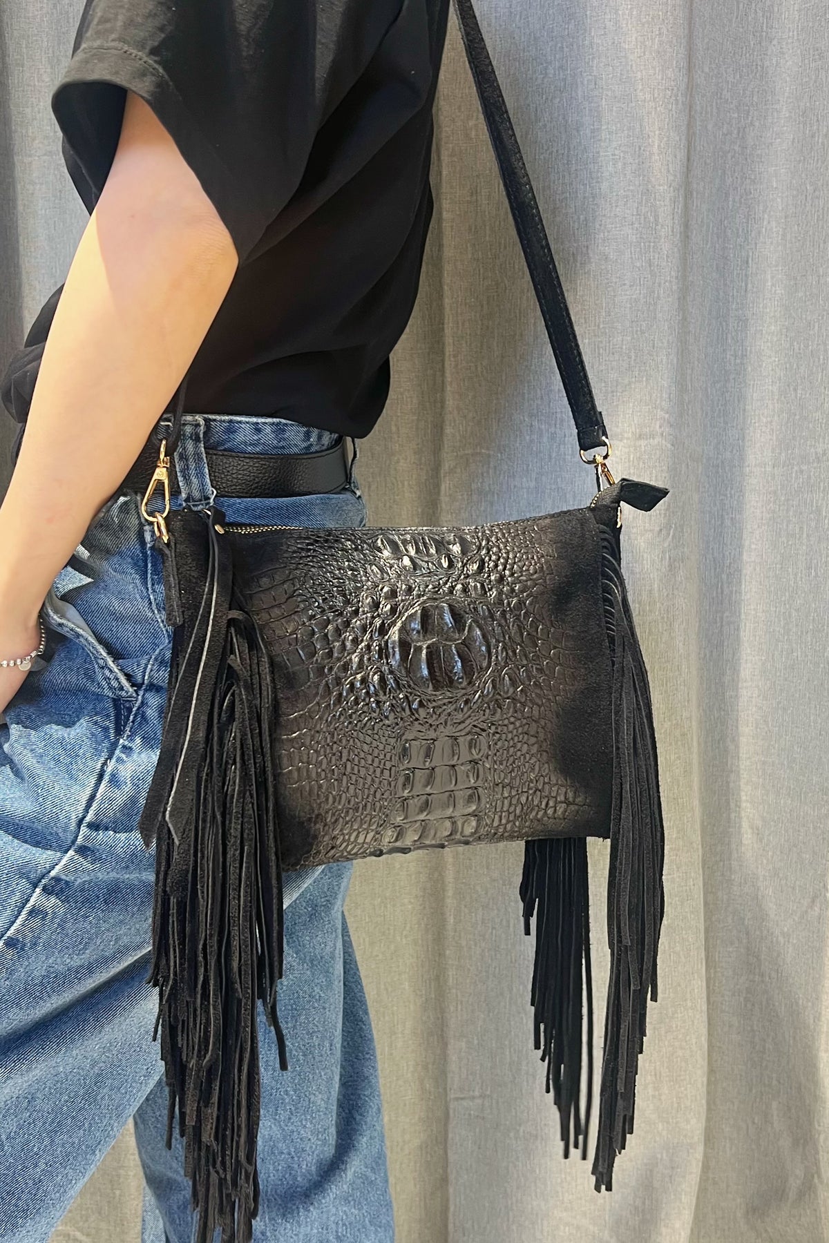 ZZ093 Black Croco Suede Fringe Crossbody Bag