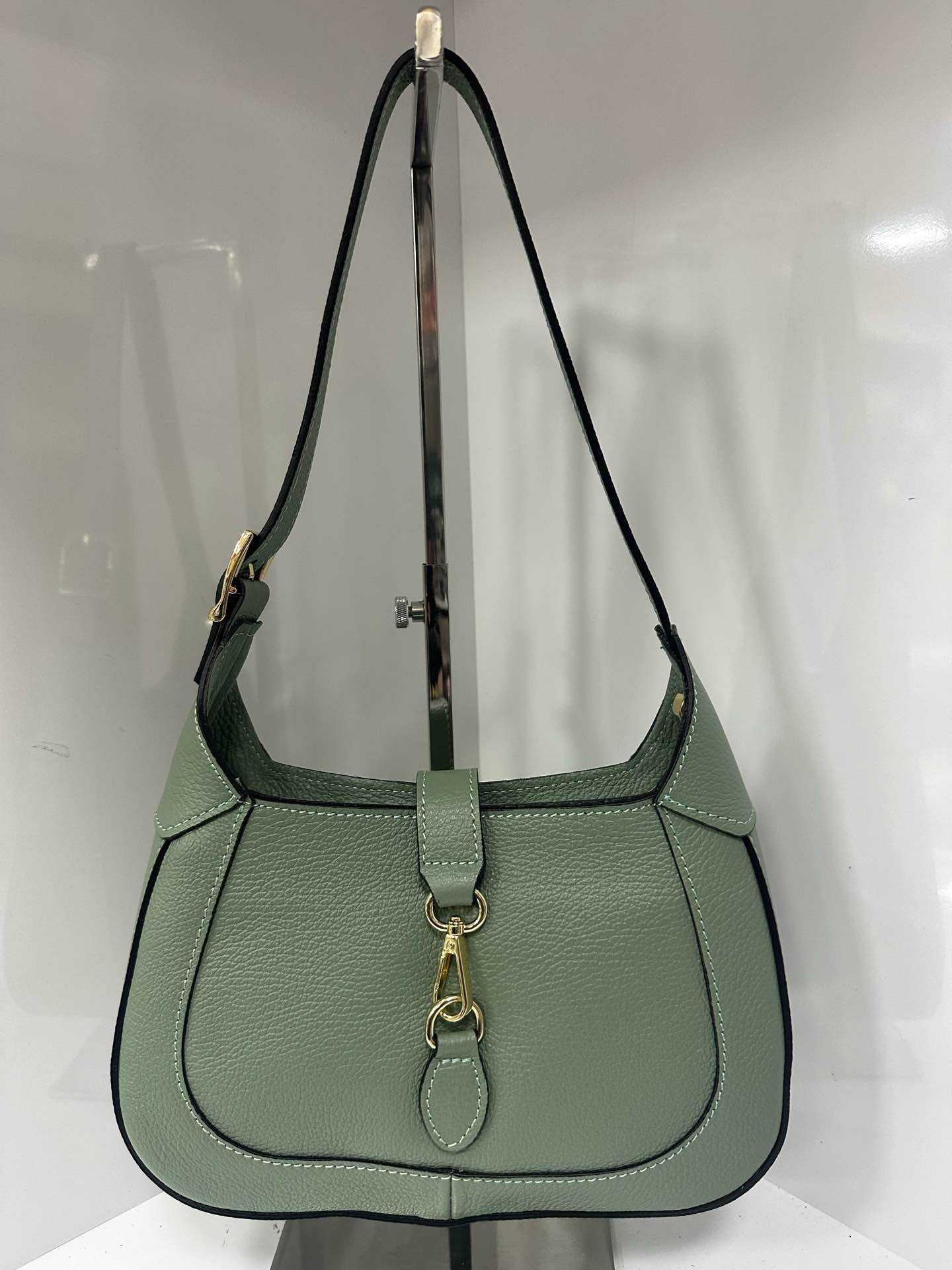 L0107 Bag 9 Color Options