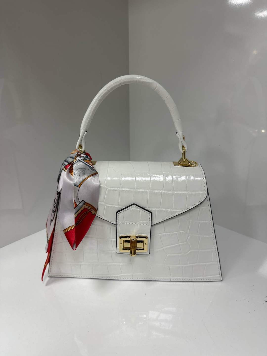 L0504 Bag 10.6in 12 Color Options