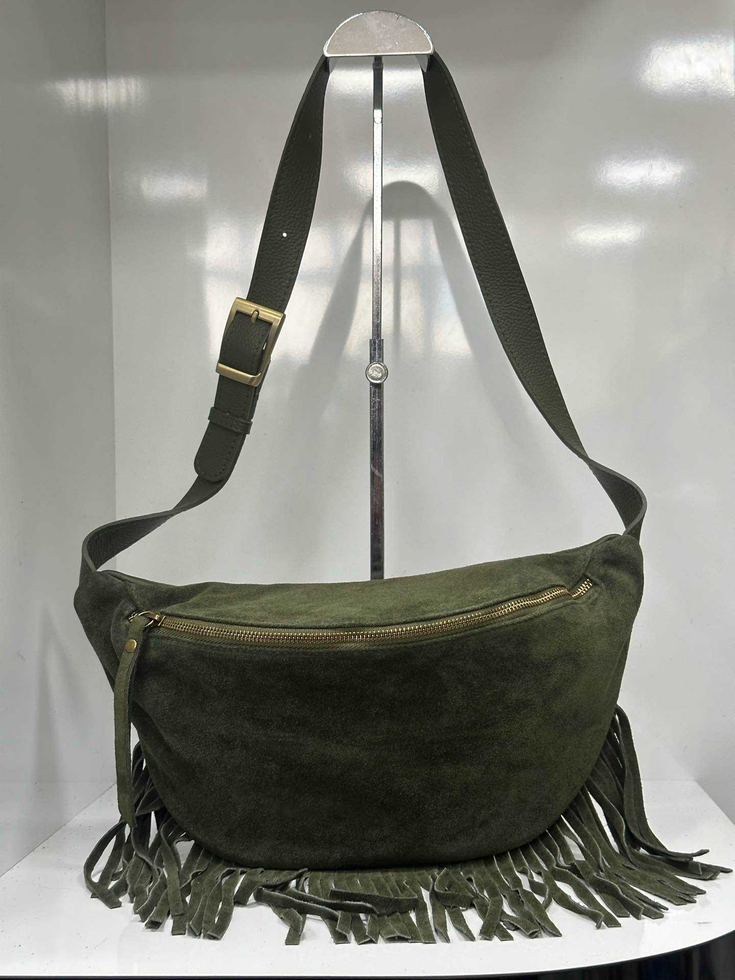 L0467 Bag 14.6in 6 Color Options