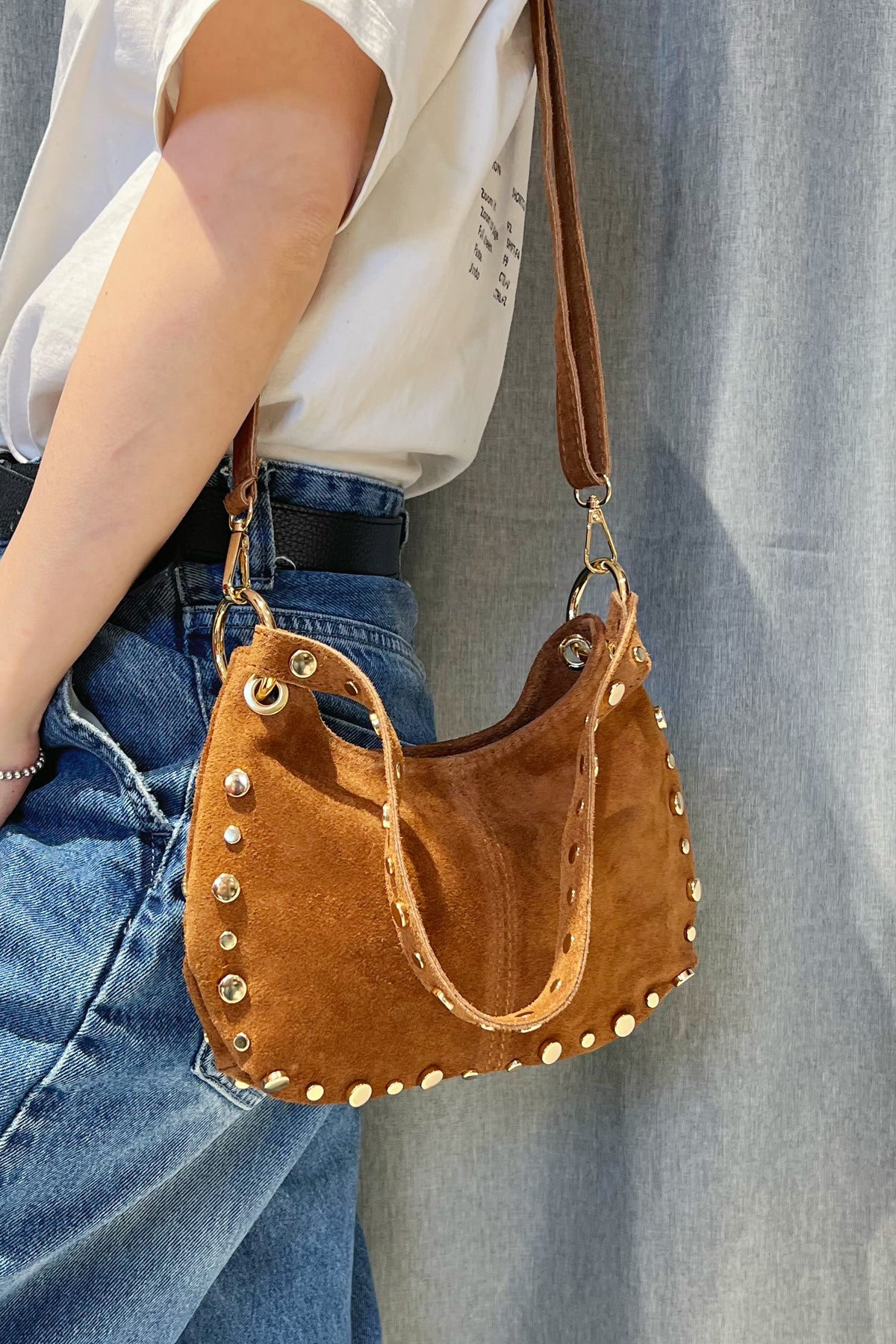 ZZ113 Camel Studded Suede Handbag