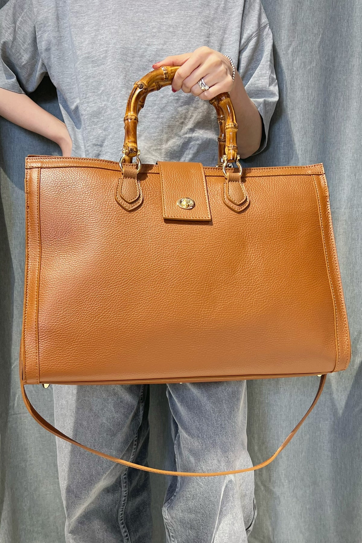 ZZ091 Camel XL Bamboo Handle Handbag