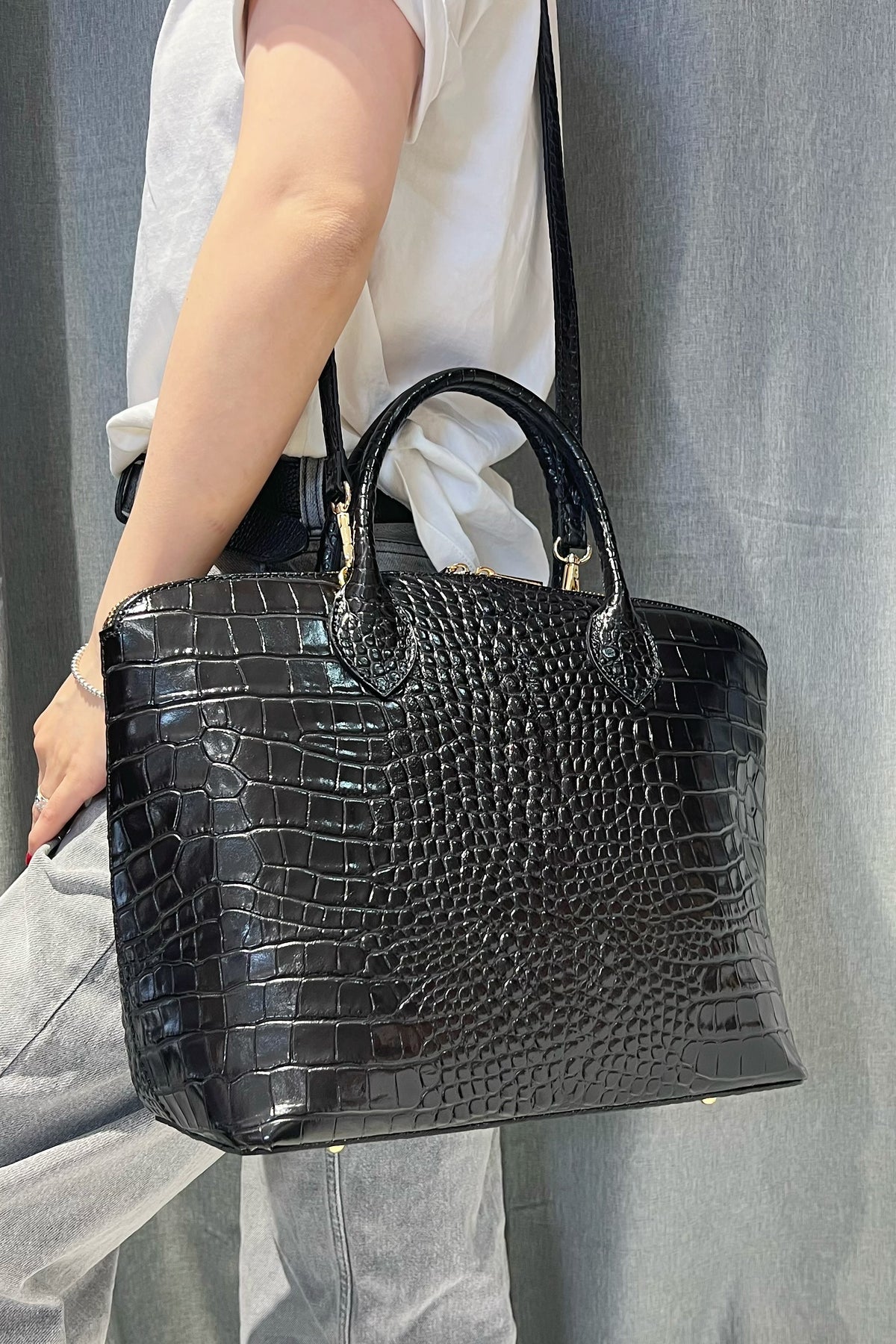 ZZ034 Black Large Croco Handbag