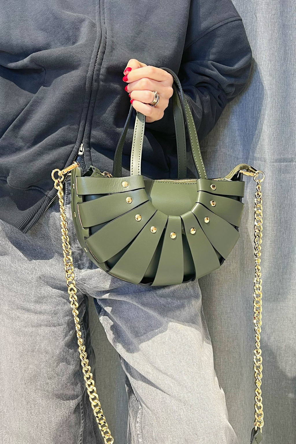 ZZ197 Khaki Leather Basket Bag