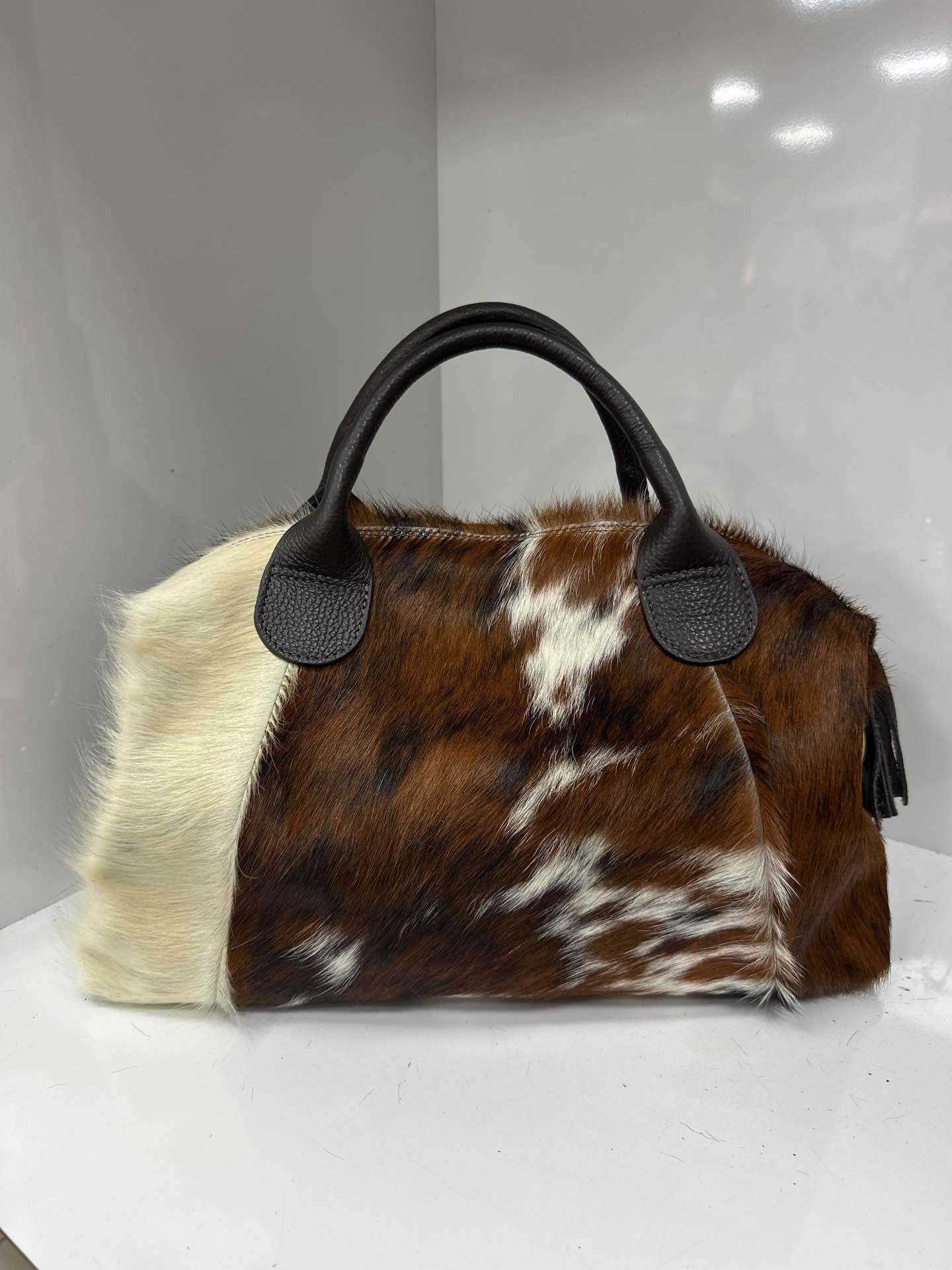 L0470 Bag 15.0in 2 Color Options