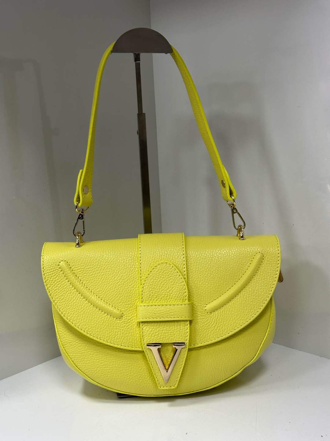 L0526 Bag 9.8in 10 Color Options