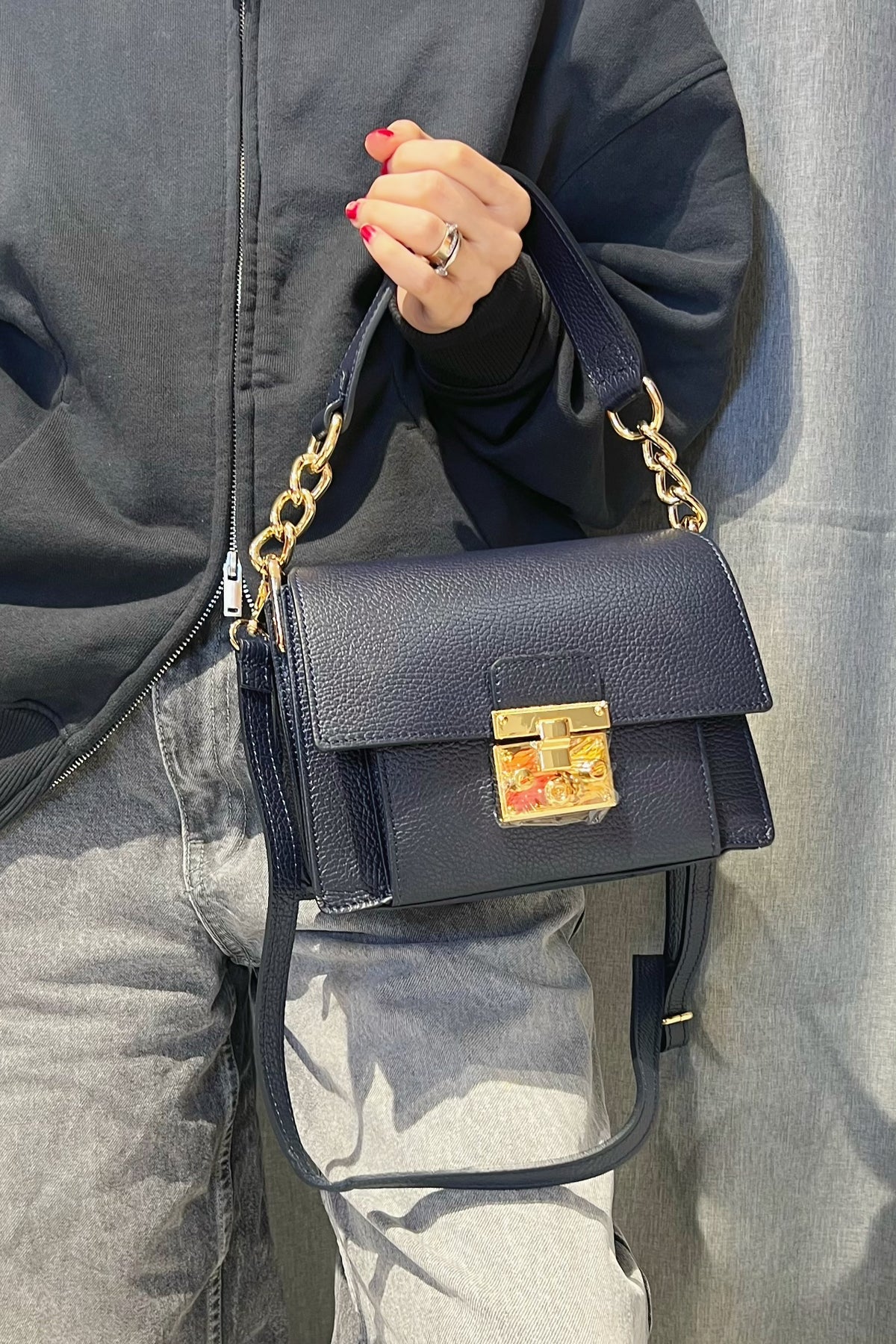 ZZ190 Navy Grained Leather Top Handle Bag