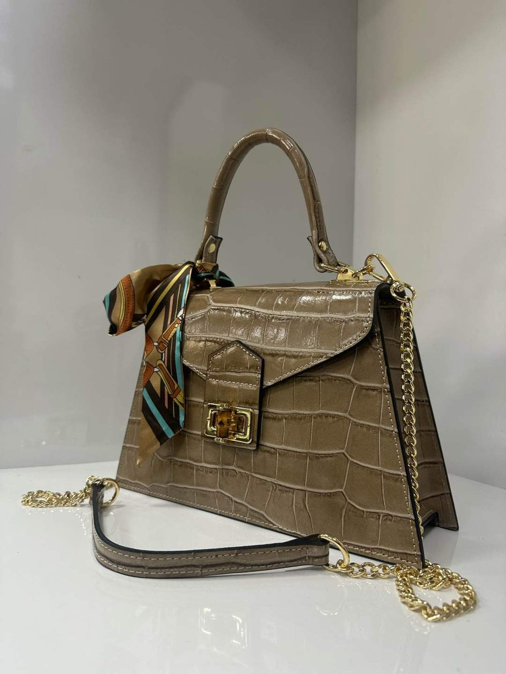 L0504 Bag 10.6in 12 Color Options