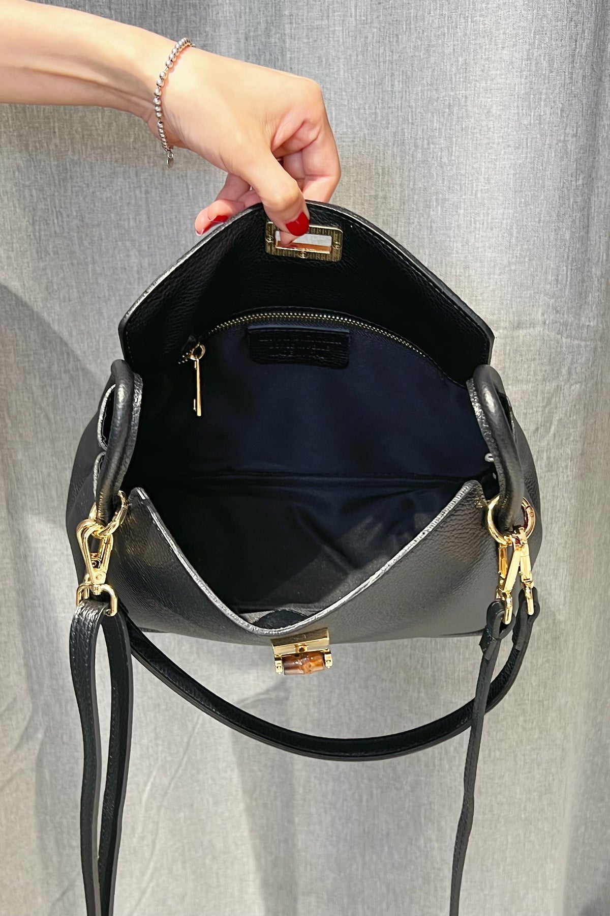 ZZ155 Black Leather Top Handle Bag